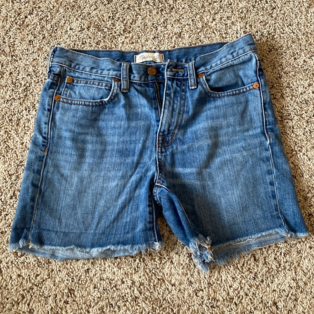 Madewell denim cutoff shorts in size 24